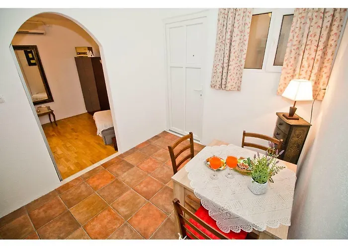 아파트 Double A 스플리트